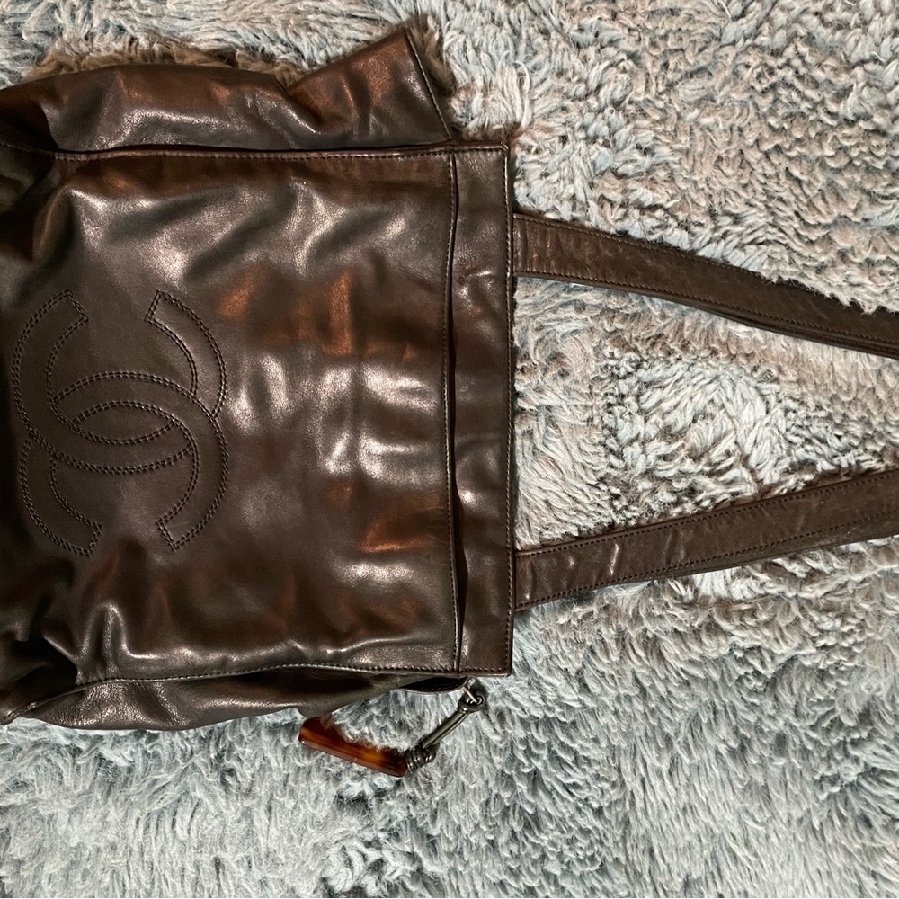 Vintage lamb skin leather Authentic Chanel tote - Picture 2 of 15